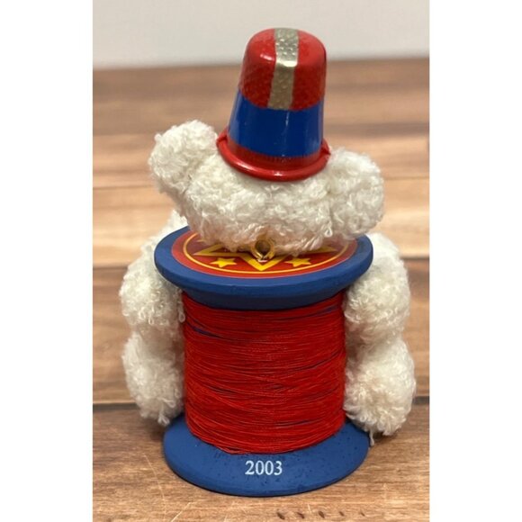 2003 HALLMARK ORNAMENT QXG2499 BEARING THE COLORS TEDDY BEAR THIMBLE SPOOL FLAG - Picture 11 of 13